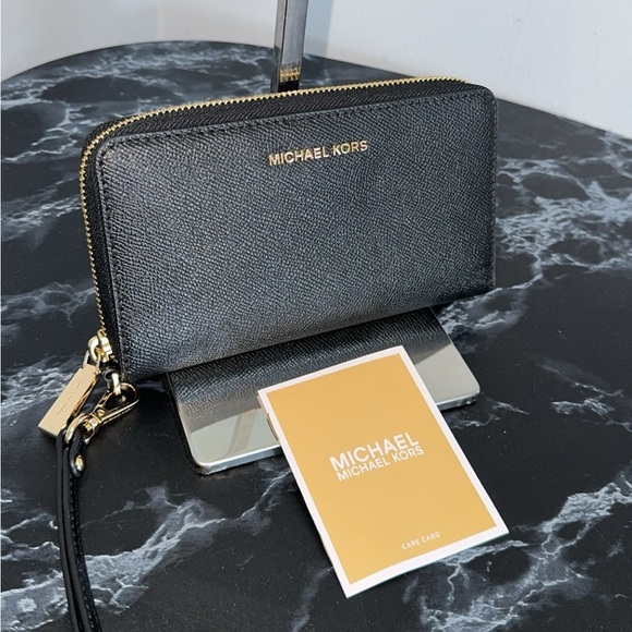 MICHAEL KORS Wristlet Wallet JS Large Flat Multi Phone Case Black AUTHENTIC NEW - Picture 1 of 7